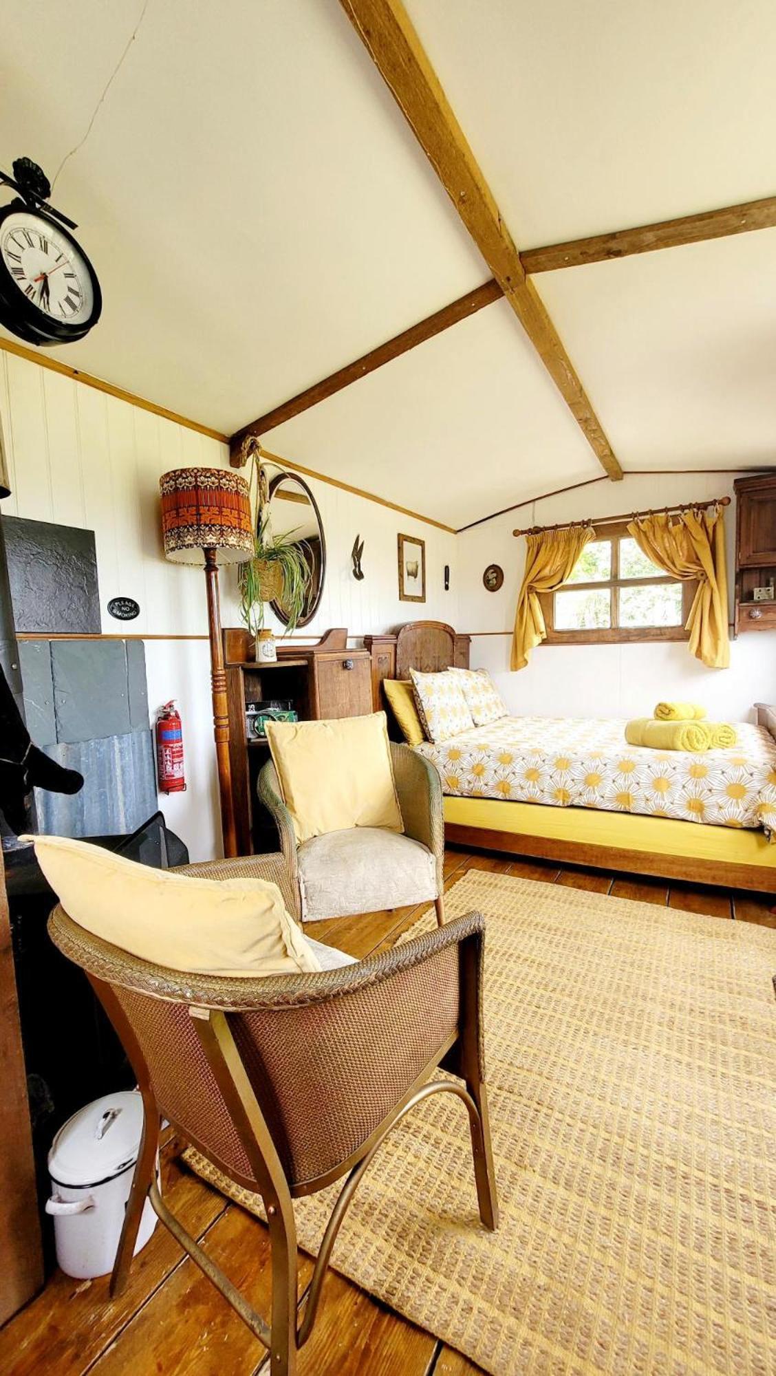 Hotel Treguth Glamping Unique Experience - Themed Huts Saint Day Exterior foto